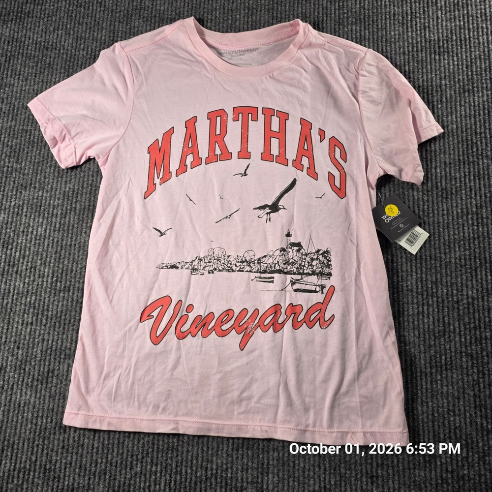Grayson Threads Martha's Vineyard Graphic Tee Pink Short Sleeve Shirt Small NWT